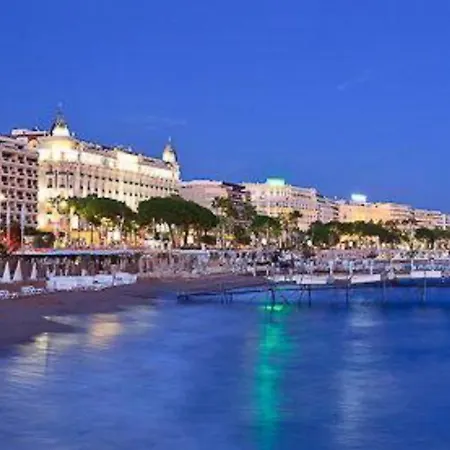 Palais Miramar Cannes