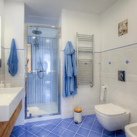 Apartment Palais Miramar