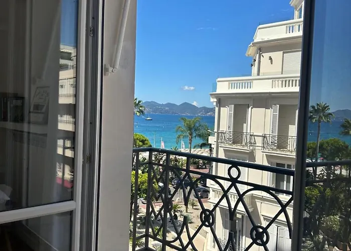Palais Miramar * كان
