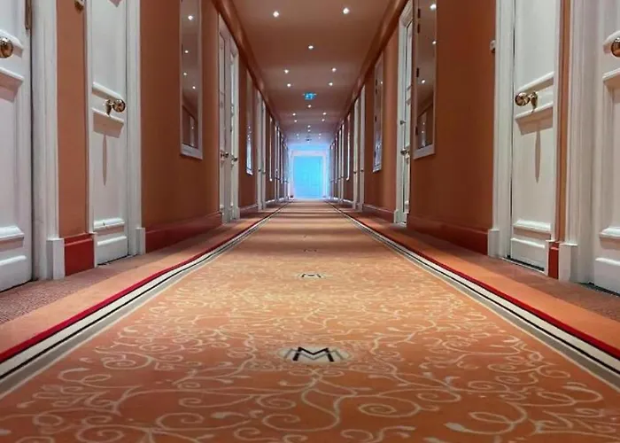 Palais Miramar كان