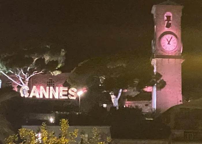 Palais Miramar شقة